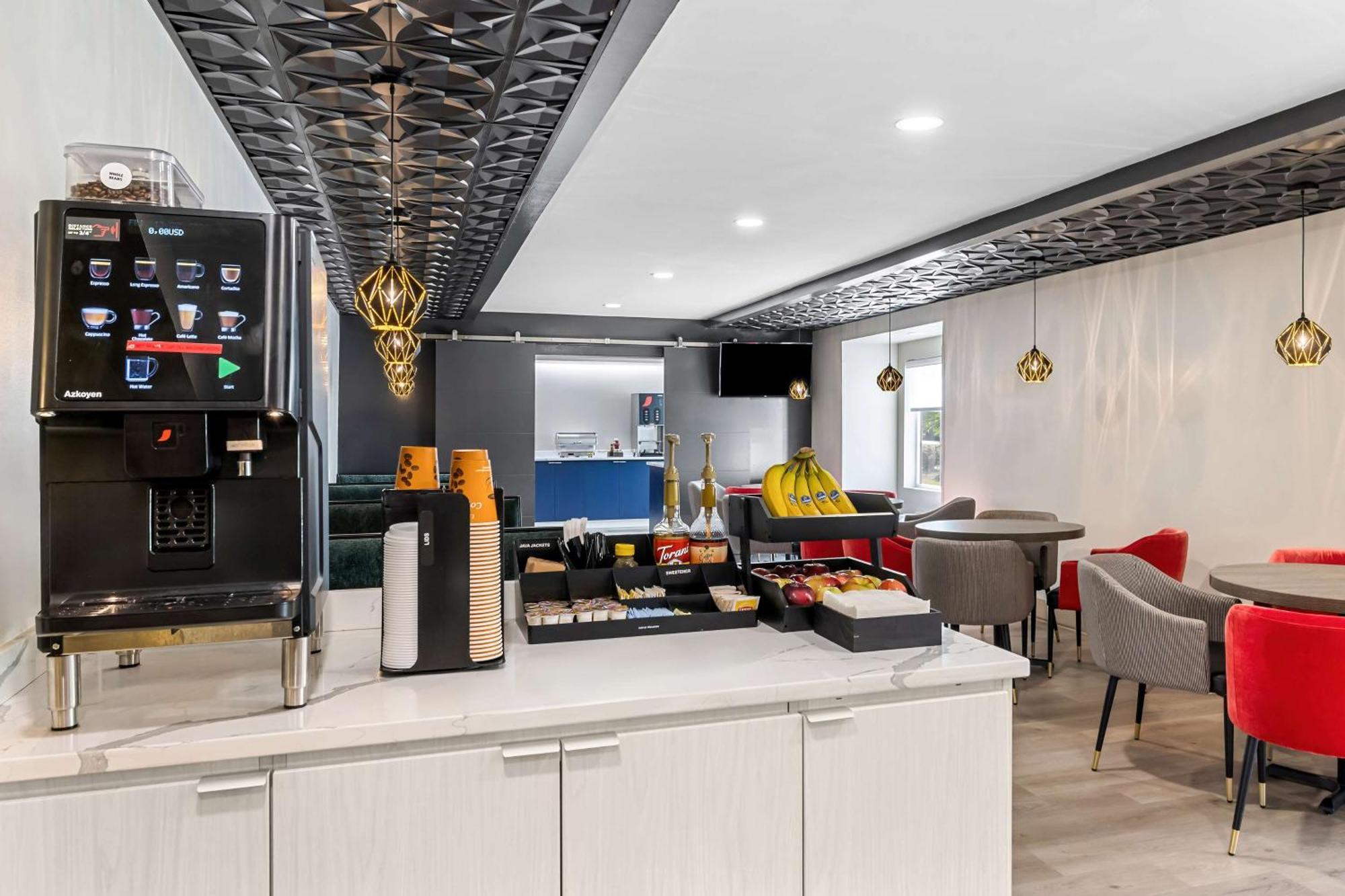 Best Western Buffalo Inn & Suites Εξωτερικό φωτογραφία