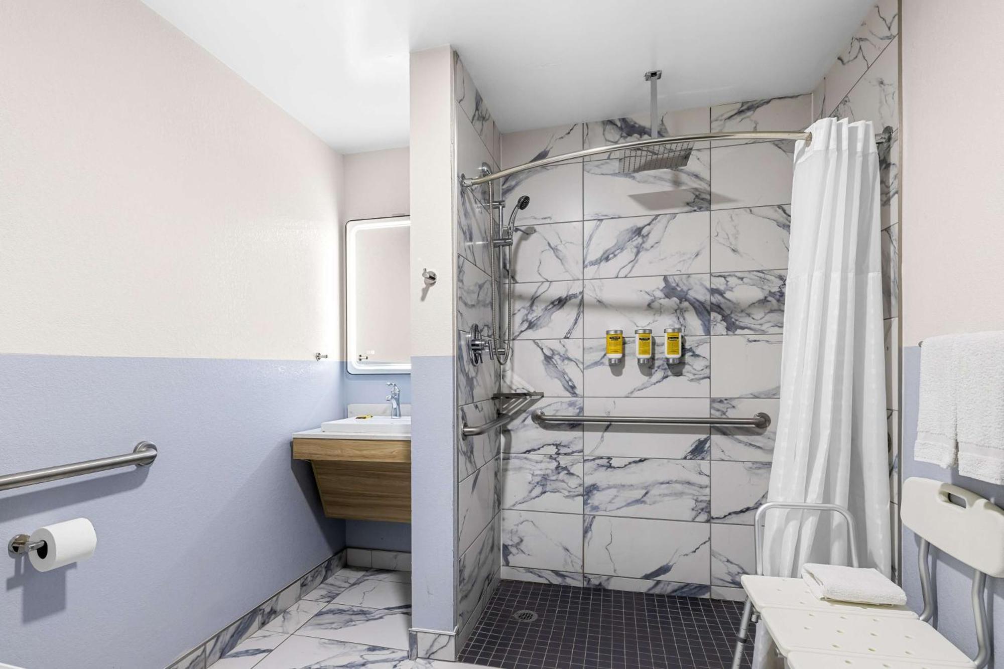 Best Western Buffalo Inn & Suites Εξωτερικό φωτογραφία