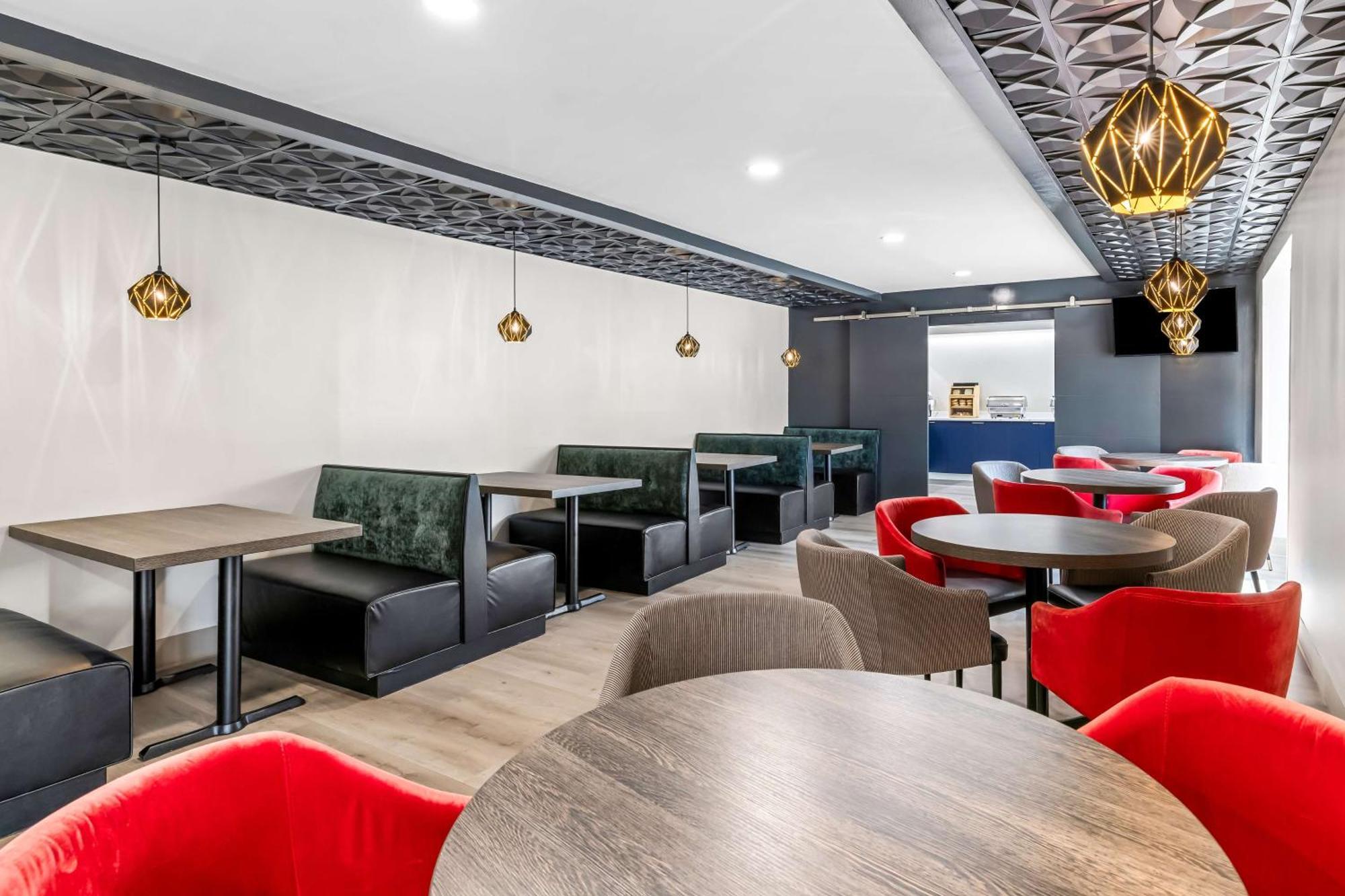 Best Western Buffalo Inn & Suites Εξωτερικό φωτογραφία