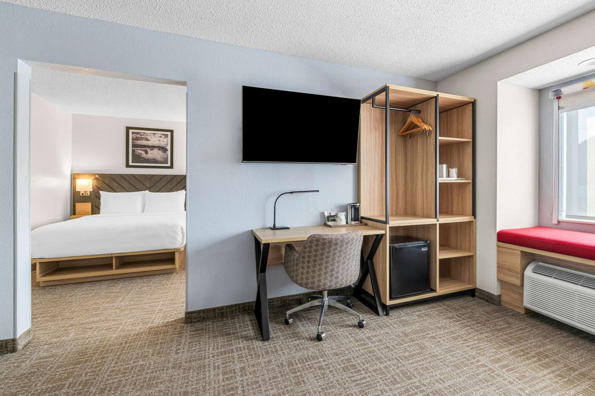Best Western Buffalo Inn & Suites Εξωτερικό φωτογραφία